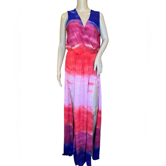 Young Fabulous & Broke Dresses & Skirts - Young Fabulous & Broke Red Indigo Colorful Sleeveless V-neck Maxi Dress XS